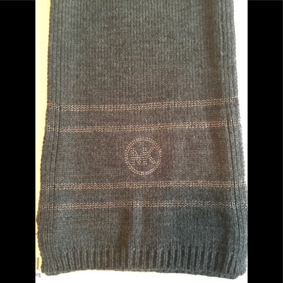 NWT Michael Kors grey pin dot logo scarf - Picture 2 of 8